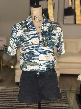 Pineapple Connection Button Up Shirt Hawaiian Tropical Women's Size XS